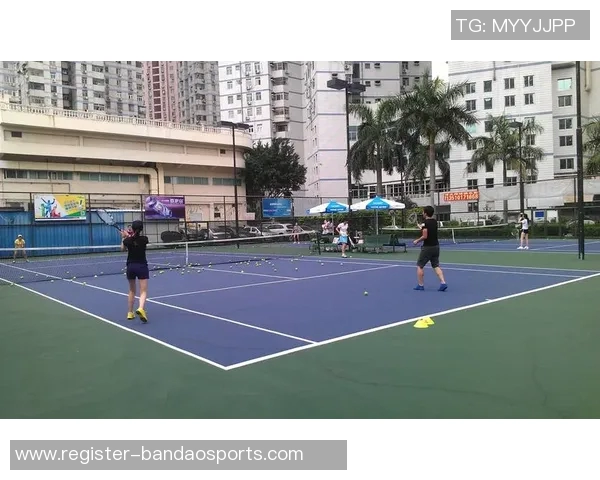 深圳网球队在比赛节奏中的得失分析与未来发展方向探讨 深圳网球队在比赛节奏中的得失分析与未来发展方向探讨