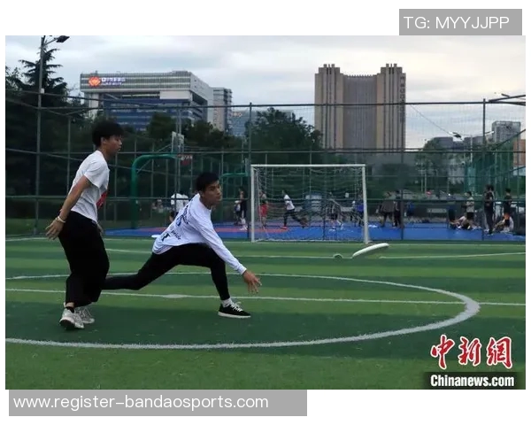 武汉飞盘队边路渗透创新引领体育运动新潮流