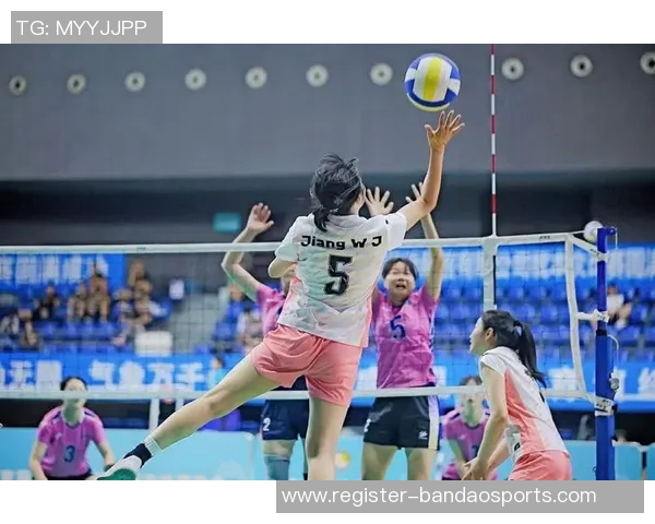 体育实时数据热议成都排球队状态变革引发的关注与期待 体育实时数据热议成都排球队状态变革引发的关注与期待